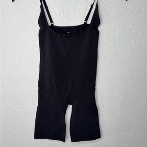 SKIMS Black Sleeveless Bodysuit Size M